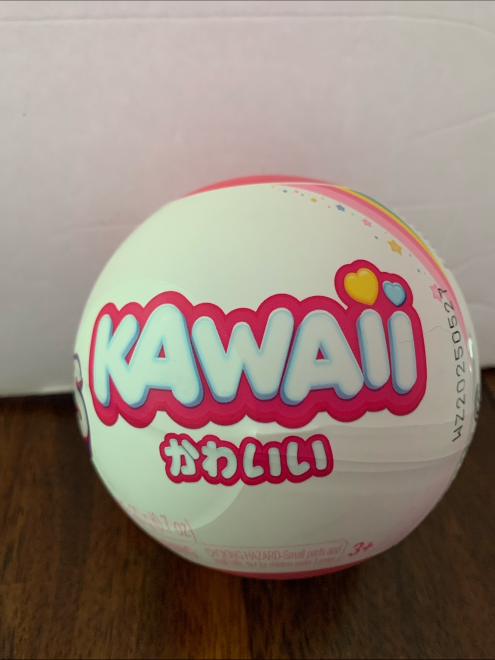 Zuru Mini Brands Surprise Ball - White & Pink - Picture 3 of 3